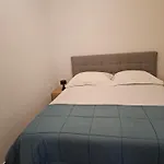 Sandra 3*