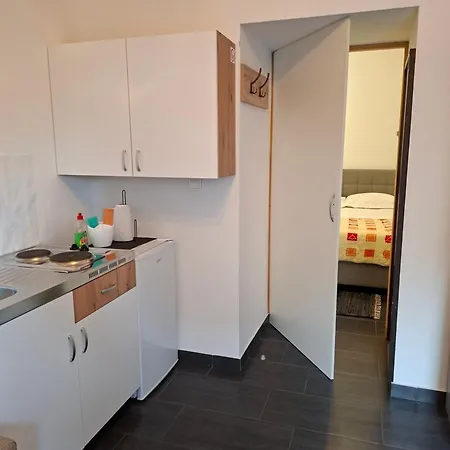 Sandra Guest house