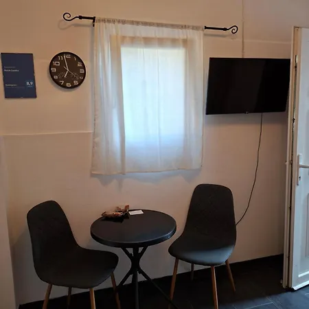 Sandra Guest house
